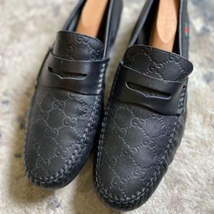 Men’s Gucci Black Leather Monogram Loafer